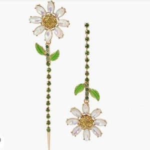 NWT Betsey Johnson Daisy Mismatched Earrings